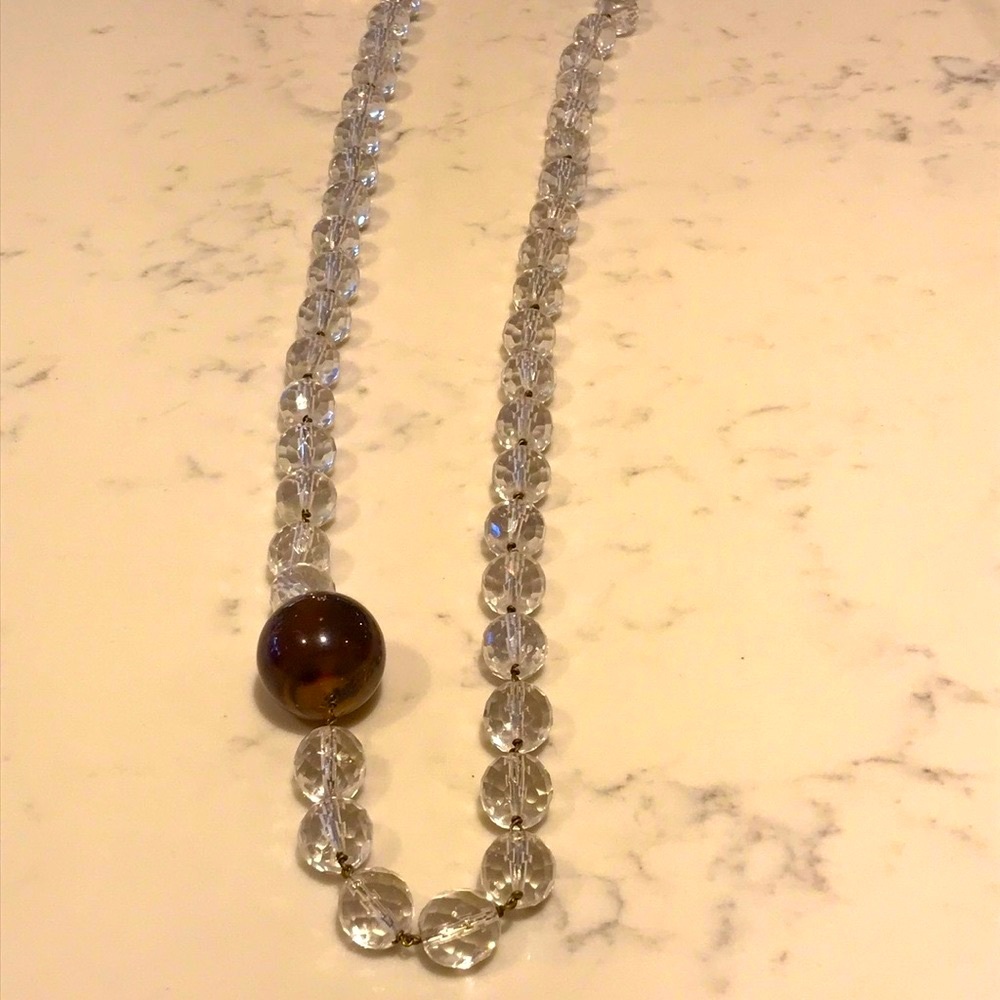 Vintage 1960s Lucite and Glass necklace.. A Rare  Find🌺